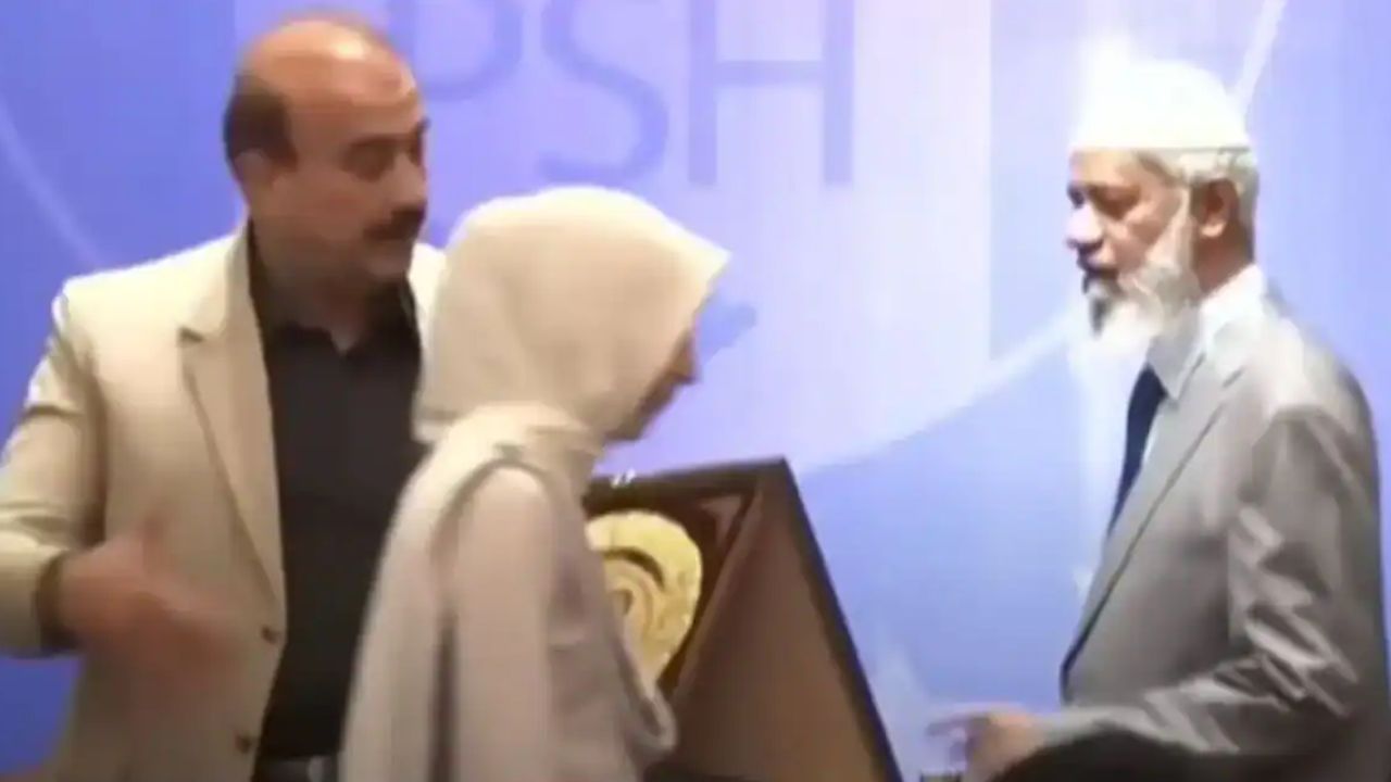 Islamic Preacher Zakir Naik Pakistan Orphanage