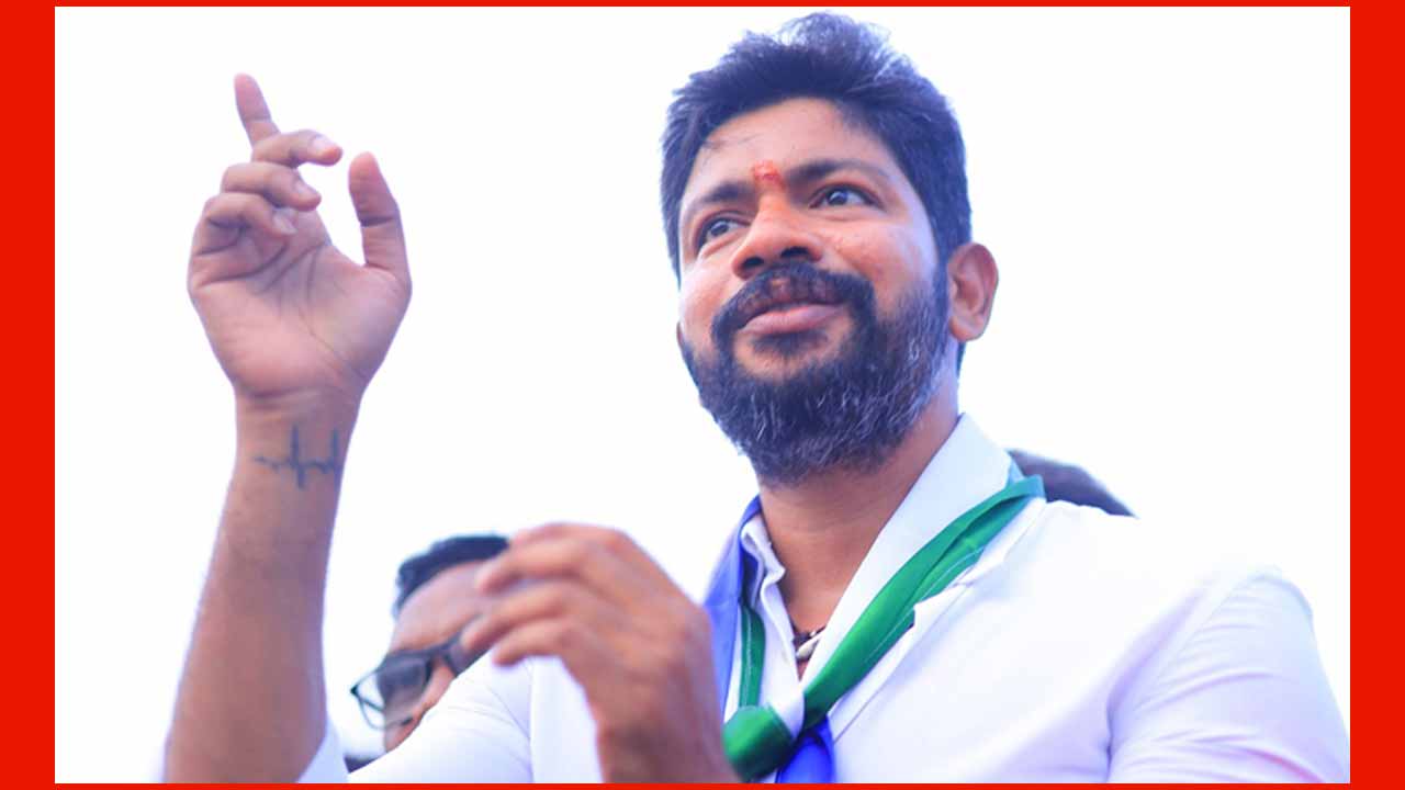 Pinipe Viswarup Son Srikant
