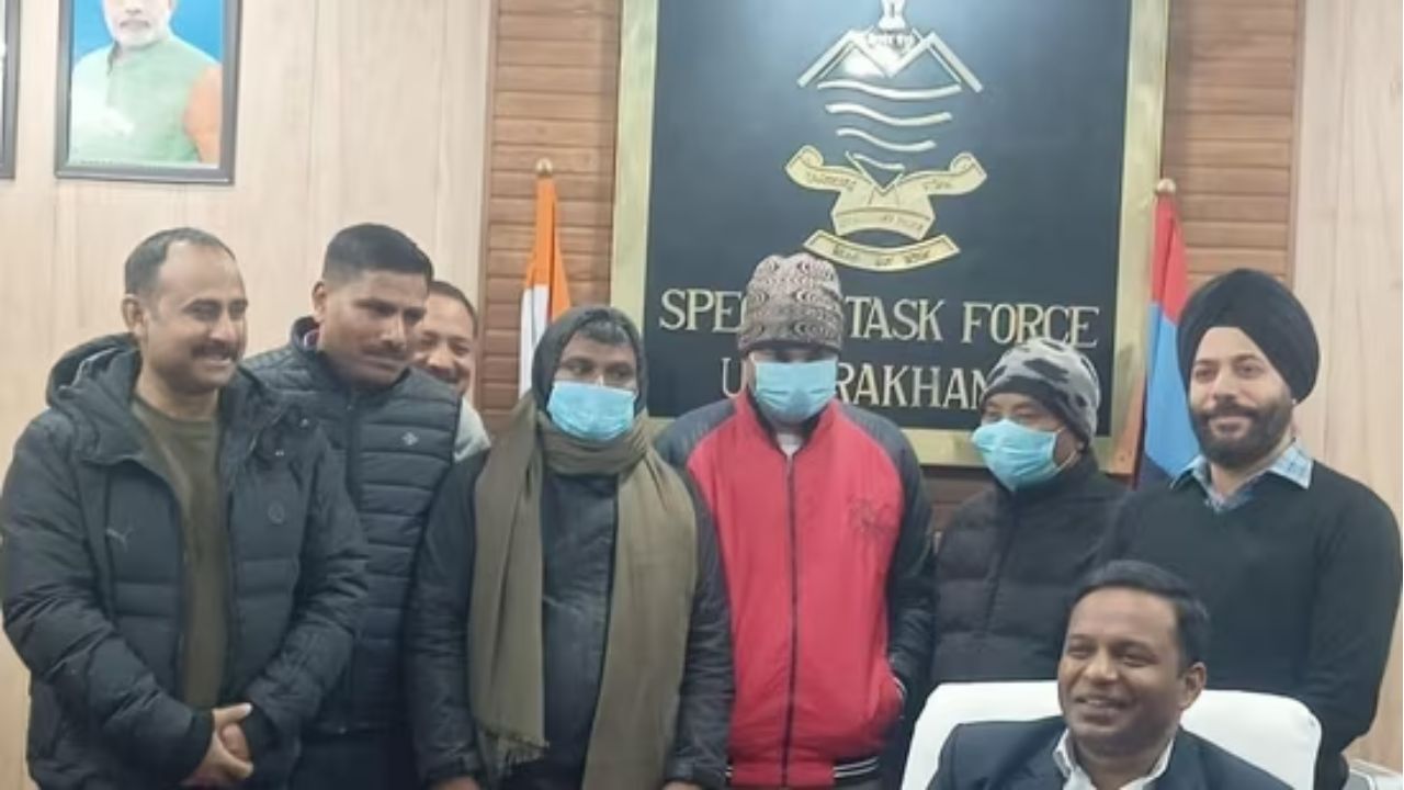 Rs 5 Reward Wanted Criminals Uttarakhand
