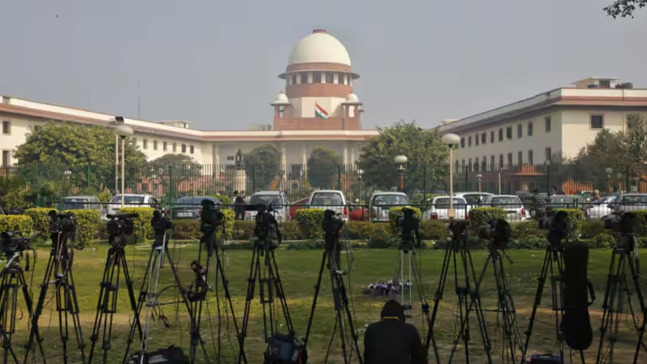 Temple Dargah On Road Supreme Court Religious Structures