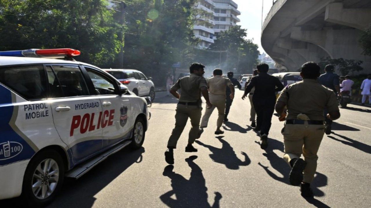 Curfew In Hyderabad