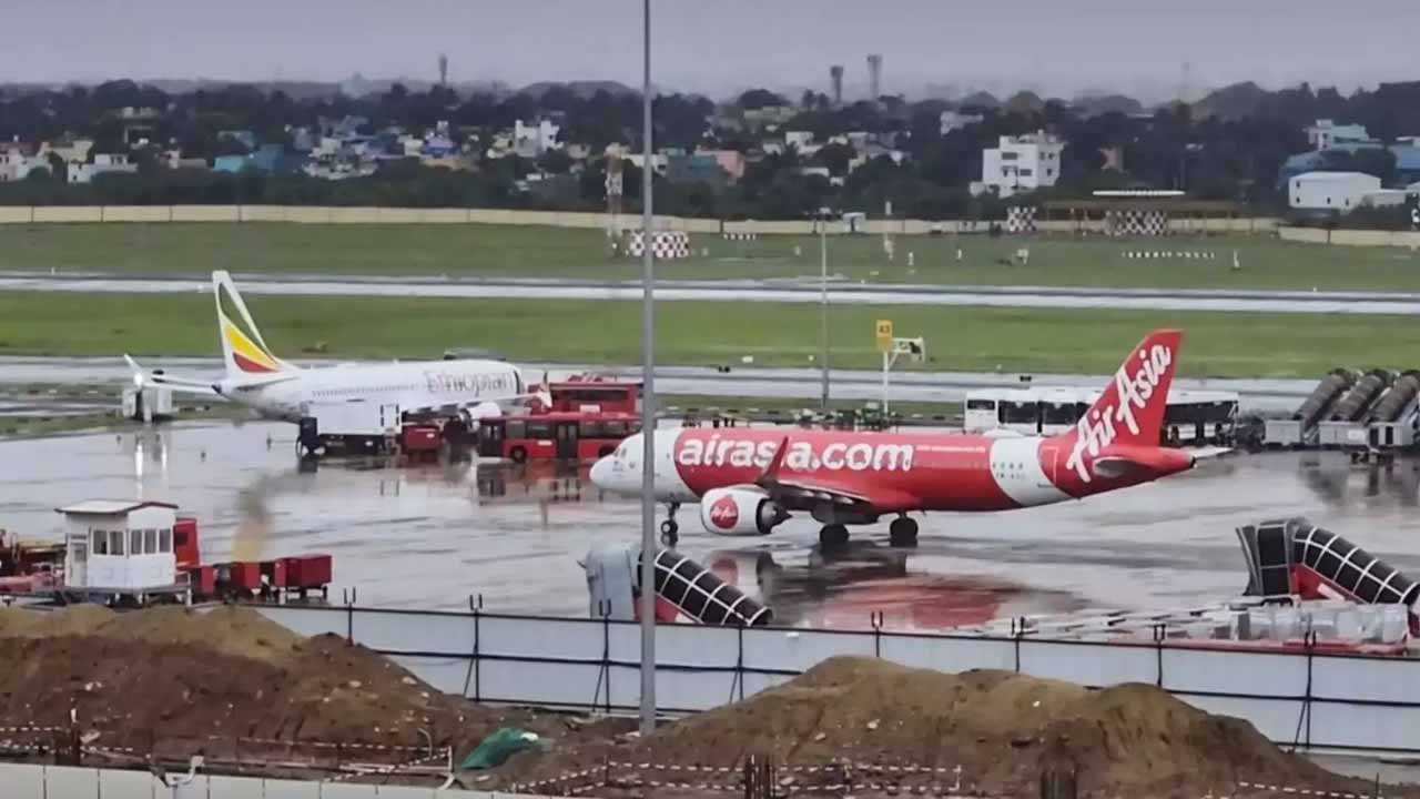 Bengal typhoon effect.. Many flights are cancelled