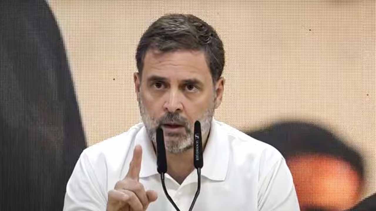 Rahul Gandhi meet Congress MPs on 19