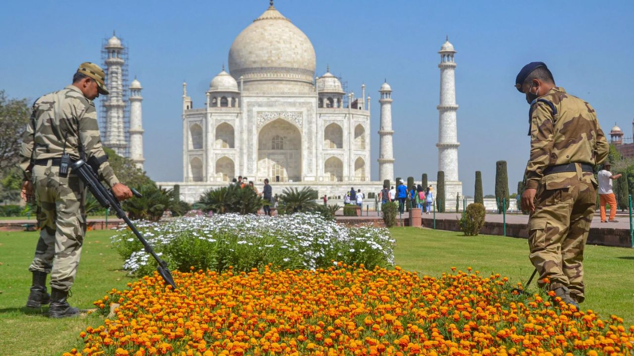 Bomb Threat To Taj Mahal Agra Mughal Monument