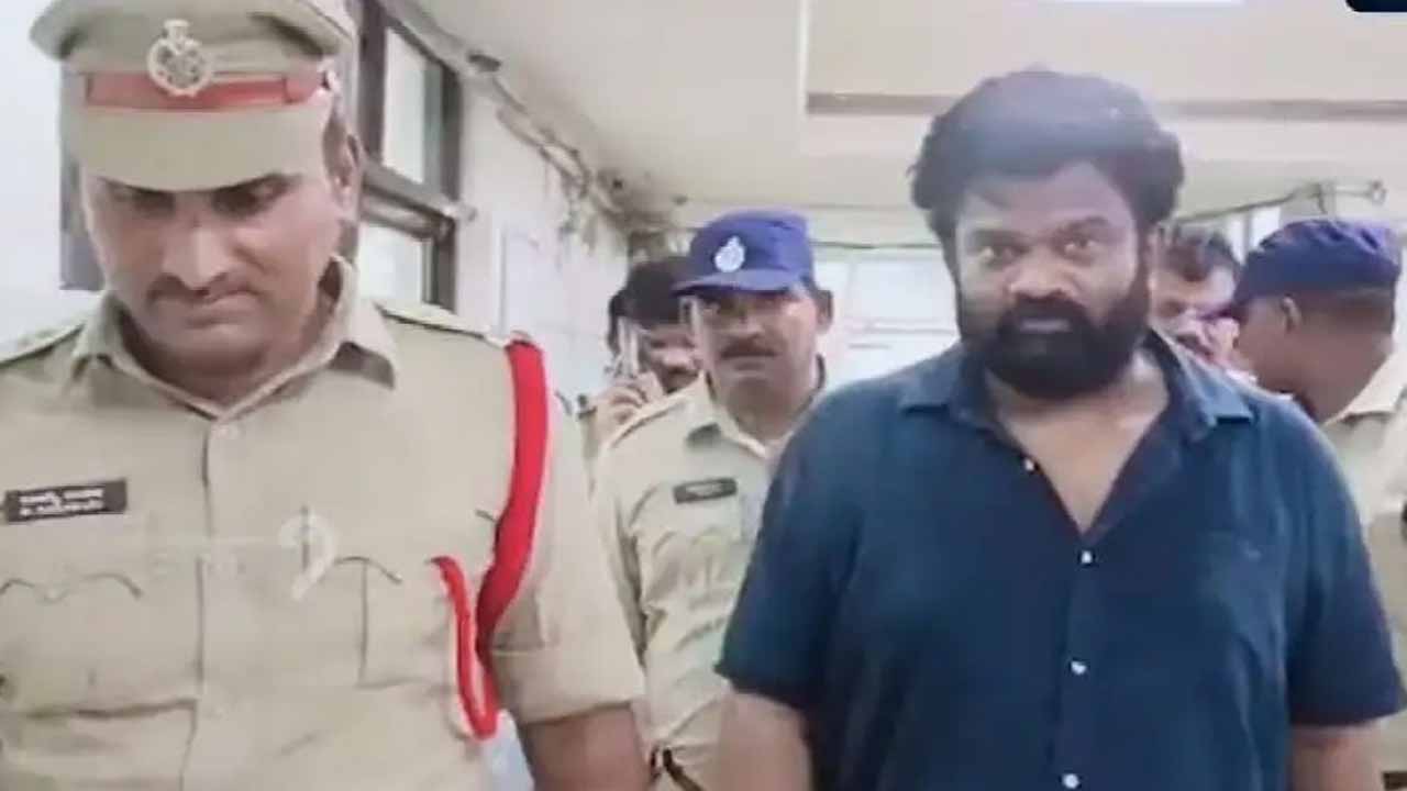 AP High Court dismisses Borugadda anticipatory bail petition