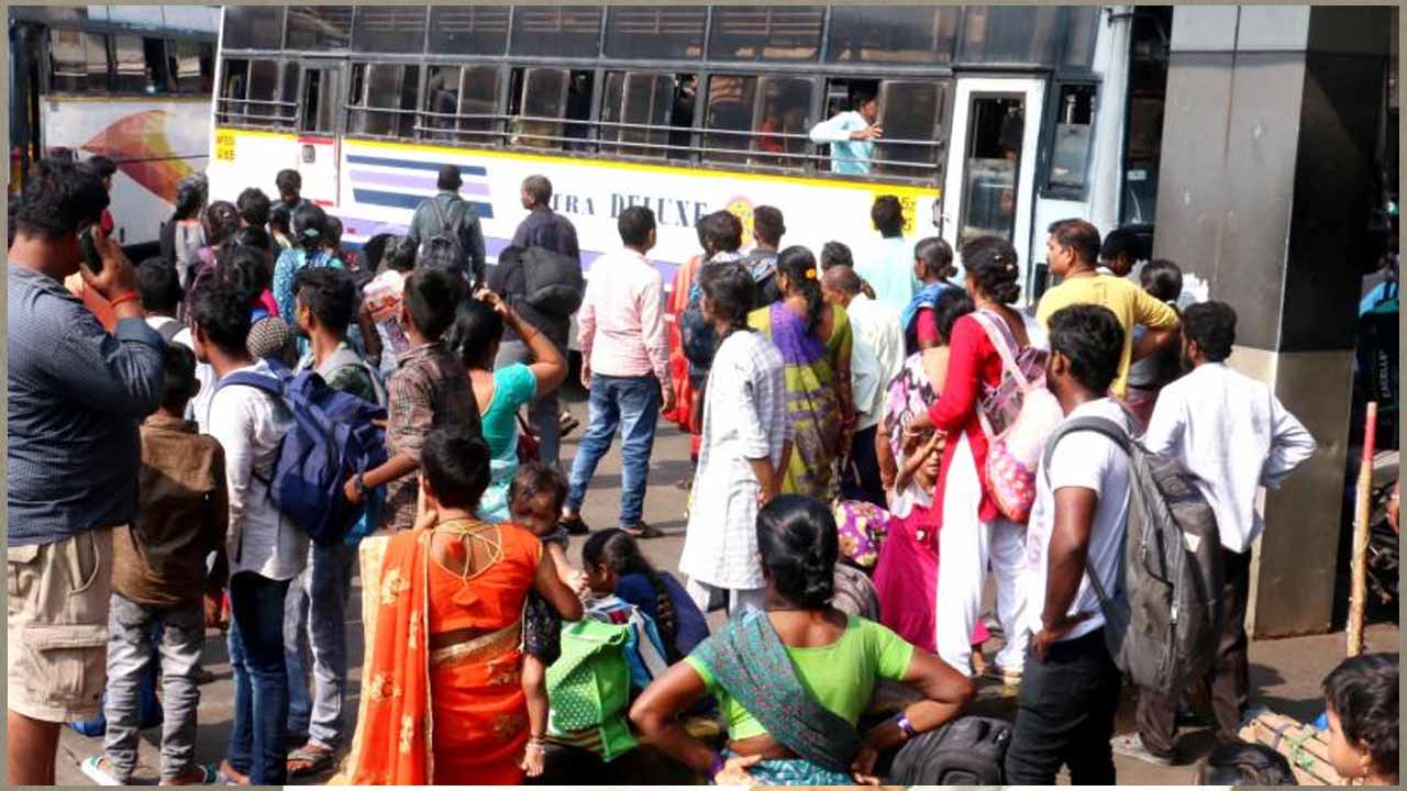 Passengers Rush Used Buse