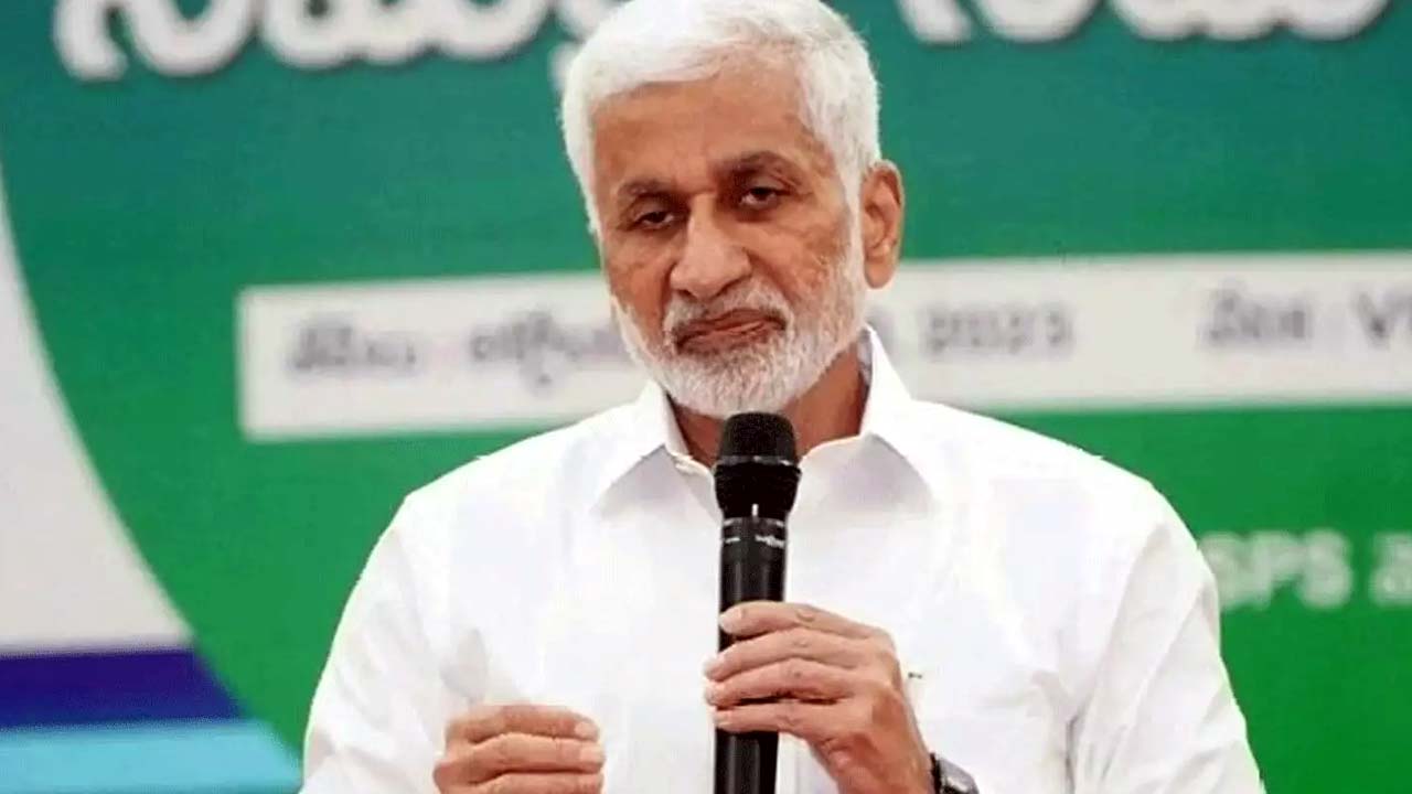 Vijayasai Reddy Quits Polit