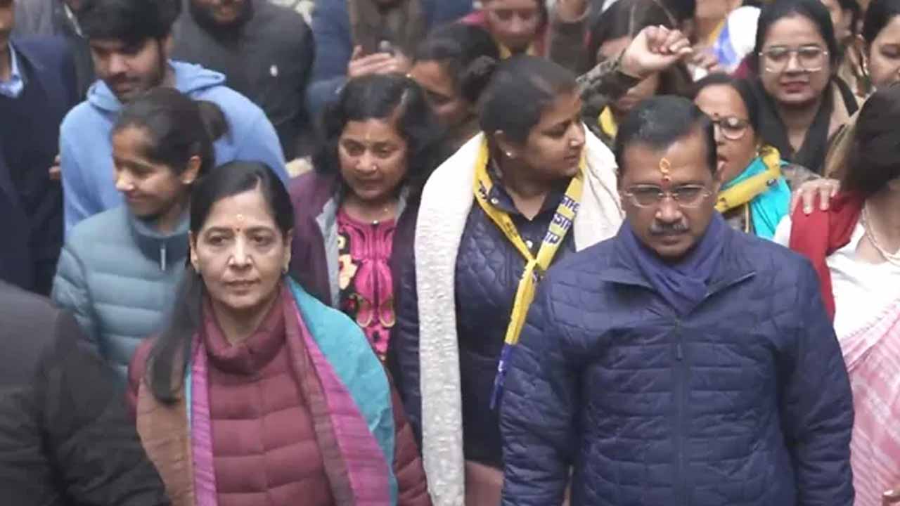 arvind Kejriwal filed nomination