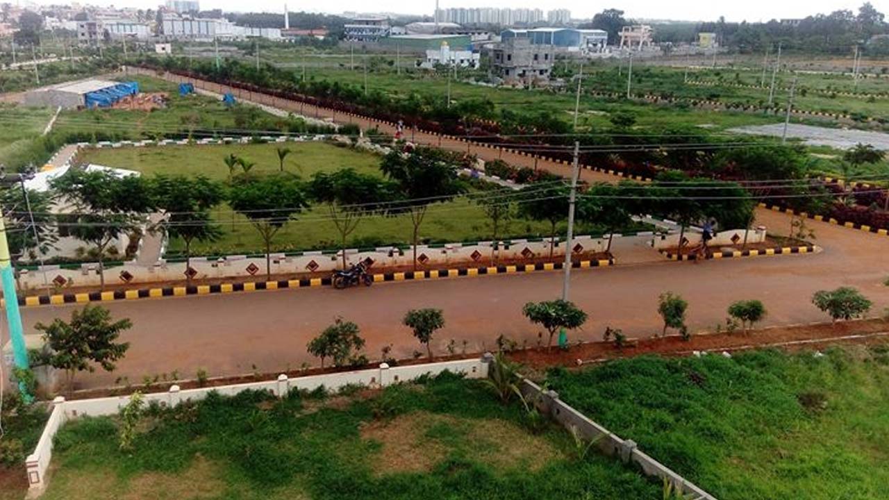 Sada Bainama Lands