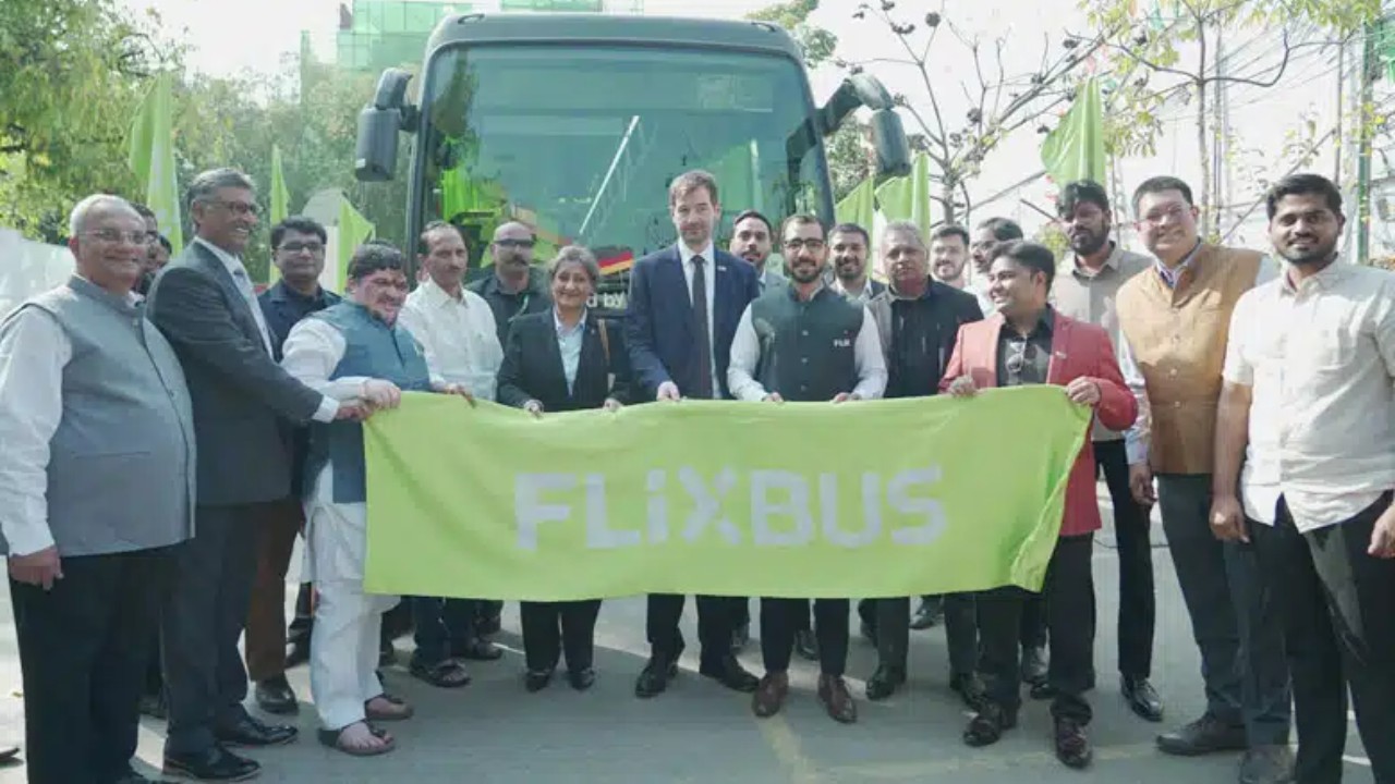 Flix Bus, Ponnam Prabhakar