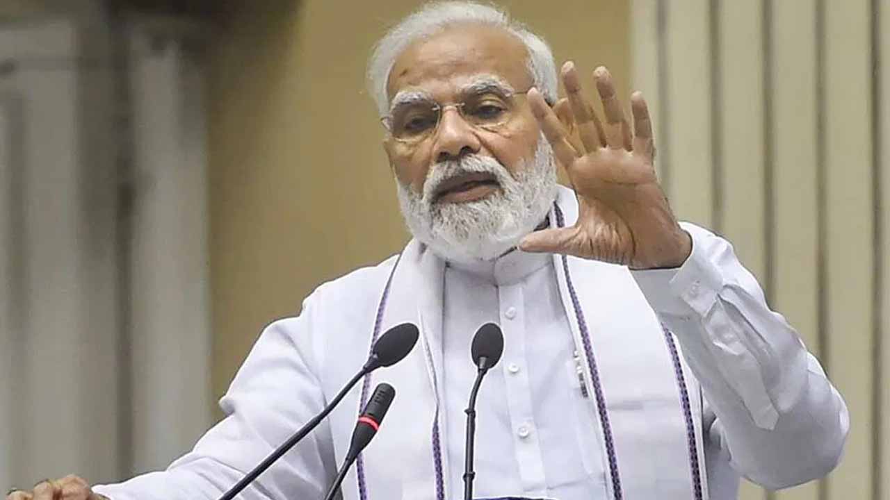Thanks to the people of Delhi for the historic victory: PM