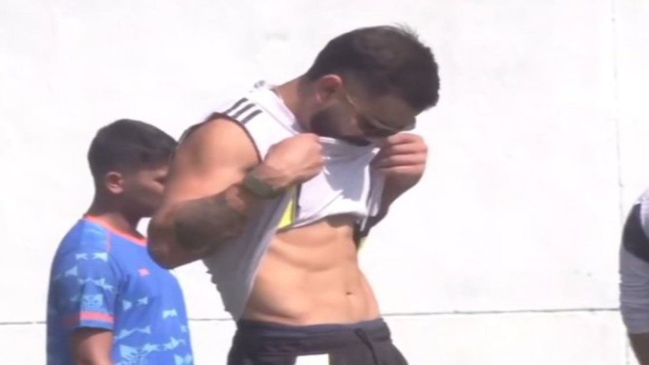 Virat Kohli Body