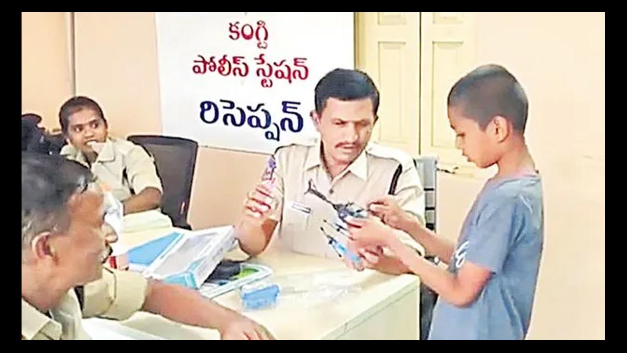 10 Year Old Files Police Co