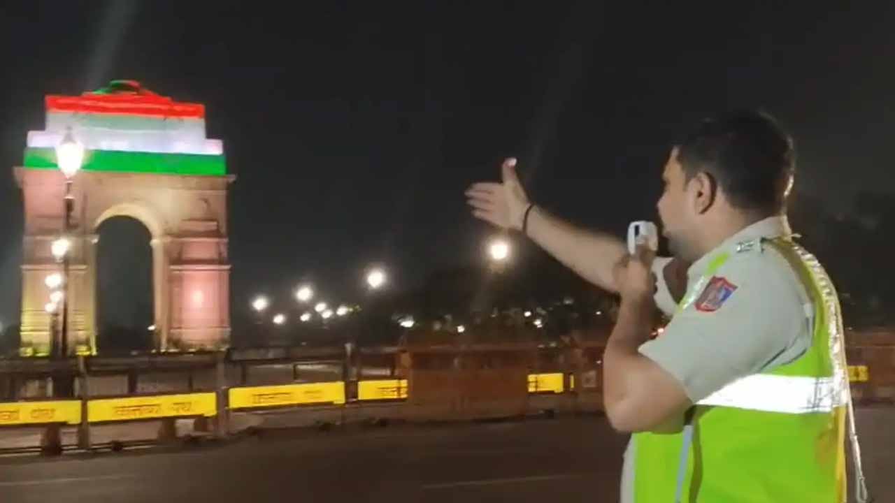 High alert in the national capital Delhi.. Government employees' holidays canceled