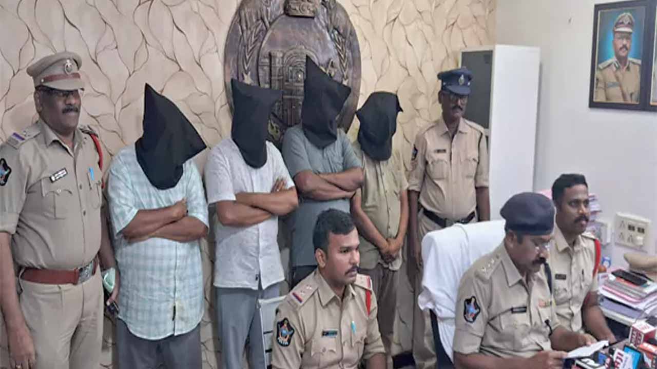 Rs. 53 lakh fraud in the name of jobs at AP Secretariat: Four accused arrested