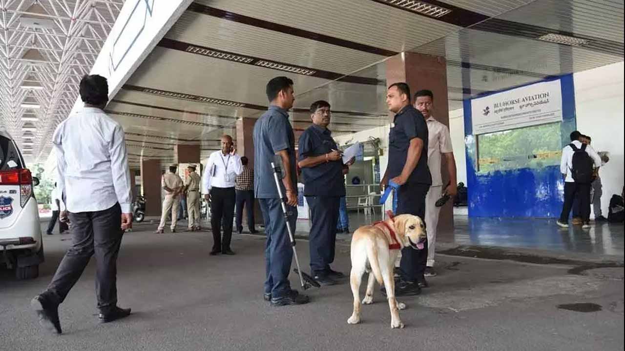 Bomb threats to Begumpet airport..Bomb and dog squad teams inspect