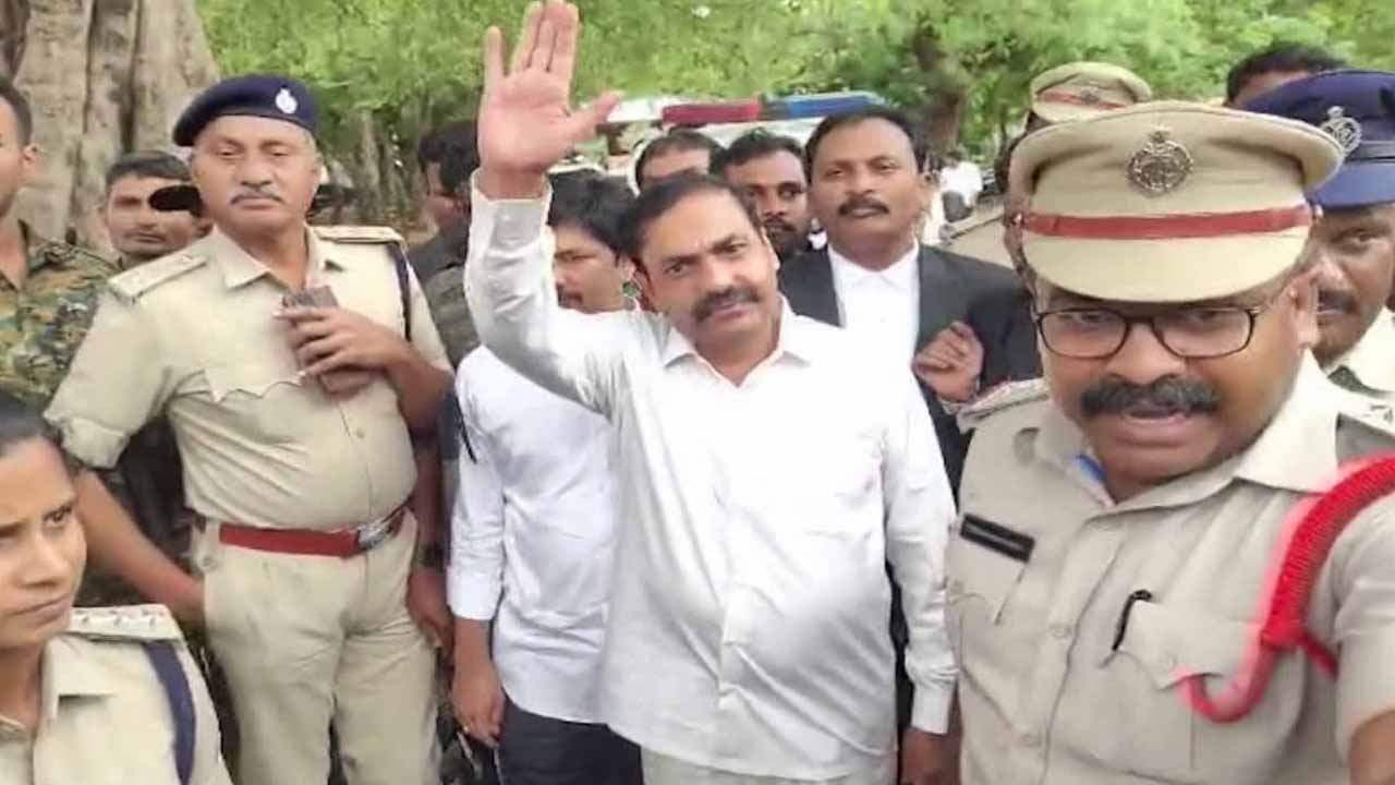 Kakani Govardhan Reddy remanded for 14 days