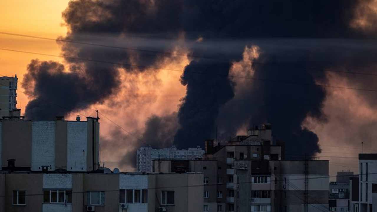 Russia strikes Ukraine with missiles and drones, killing 14 people