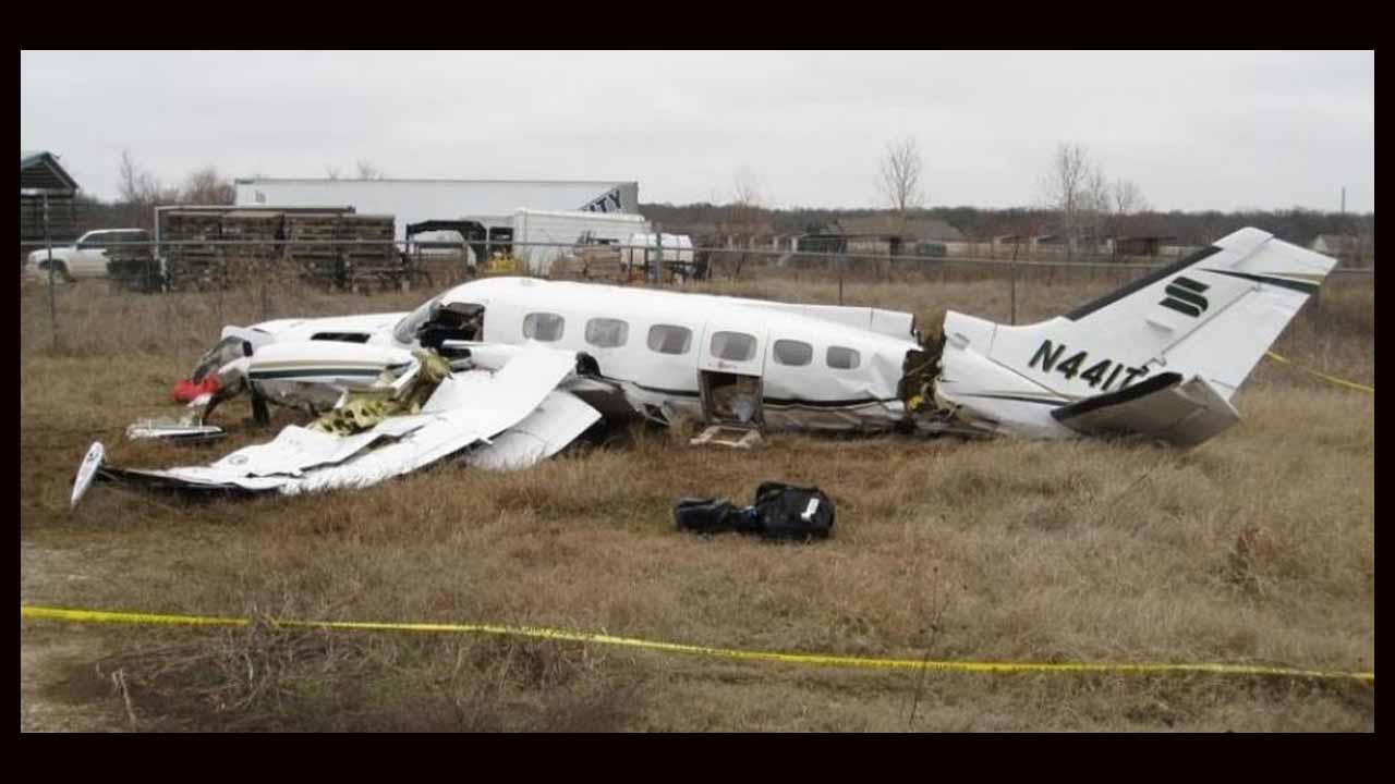 Twin Engine Cessna 441 Cras