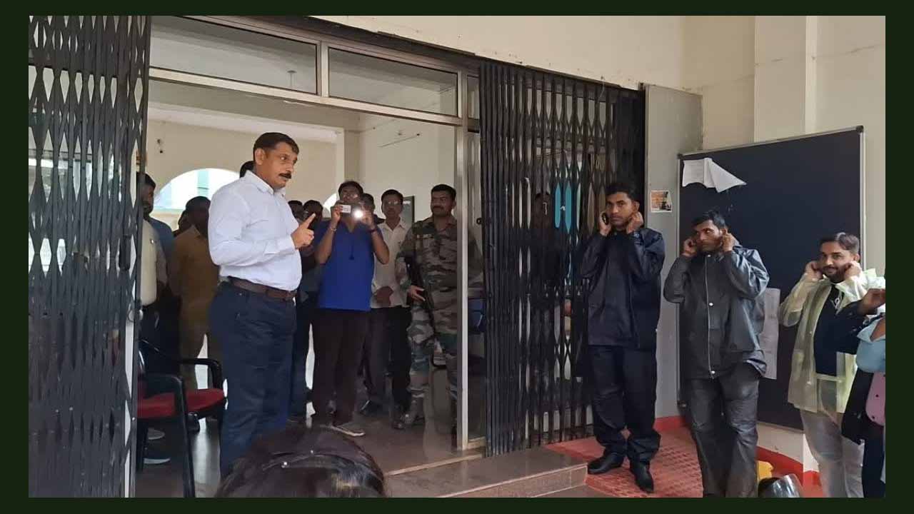 Collector Gopal Varma Kawar