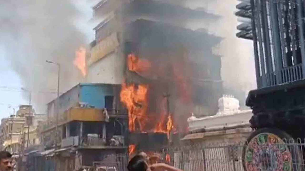Major fire breaks out at Tirupati Govindarajaswamy Temple