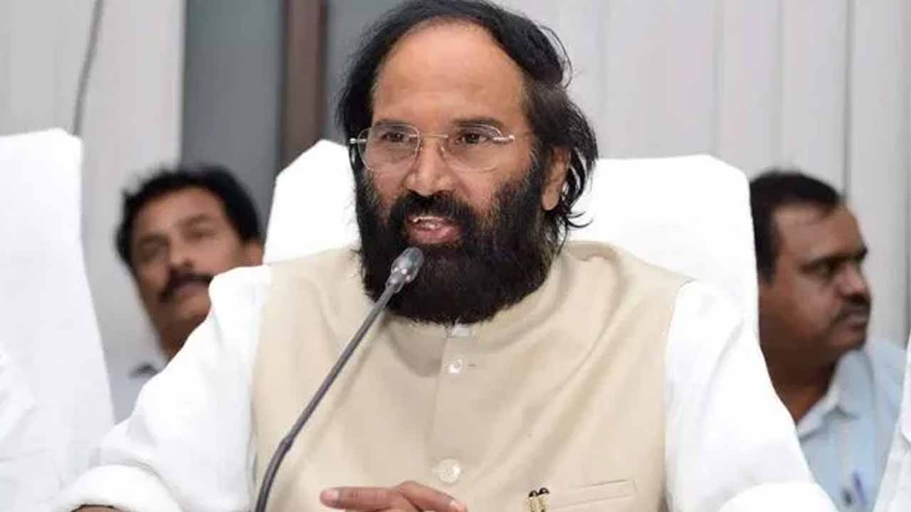 Justice Sudarshan Reddy: ఉపరాష్ట్రపతి ఎన్నికల్లో జస్టిస్ సుదర్శన్ రెడ్డిని బలపర్చాలి: మంత్రి Uttam Kumar Reddy