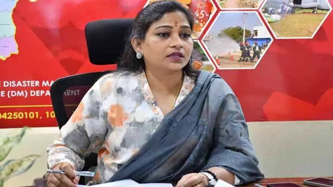 Heavy rains in AP.. Home Minister Anita reviews the situation