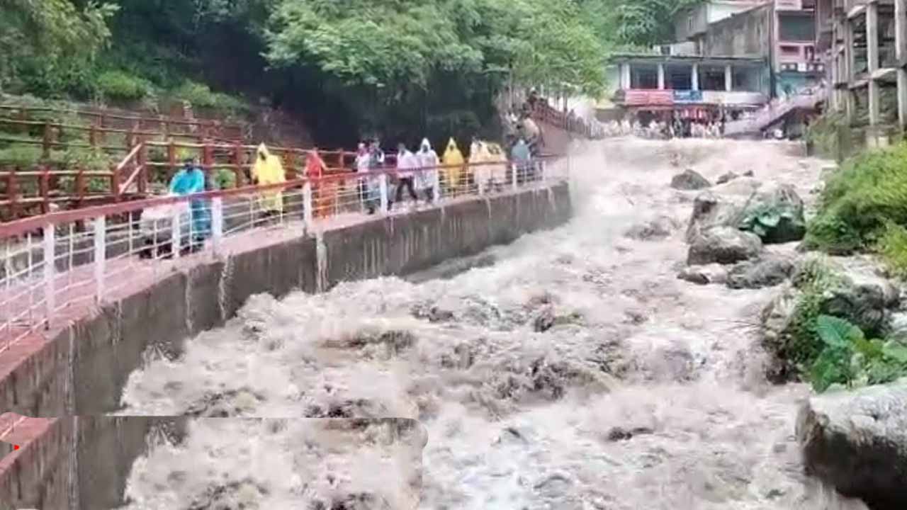 Flooding in Jammu and Kashmir.. Vaishno Devi Yatra suspended