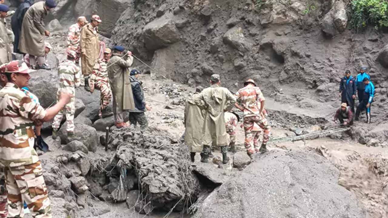 Heavy floods: 413 pilgrims stranded on Kailash Yatra route