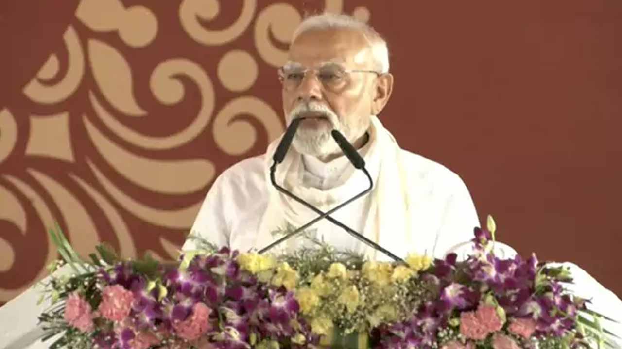 Modi's response to Trump's comments.. India is not a 'dead economy'.. the third largest economic power
