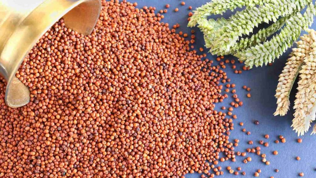 What are the benefits of mixing with ragi? How much should be taken per day?