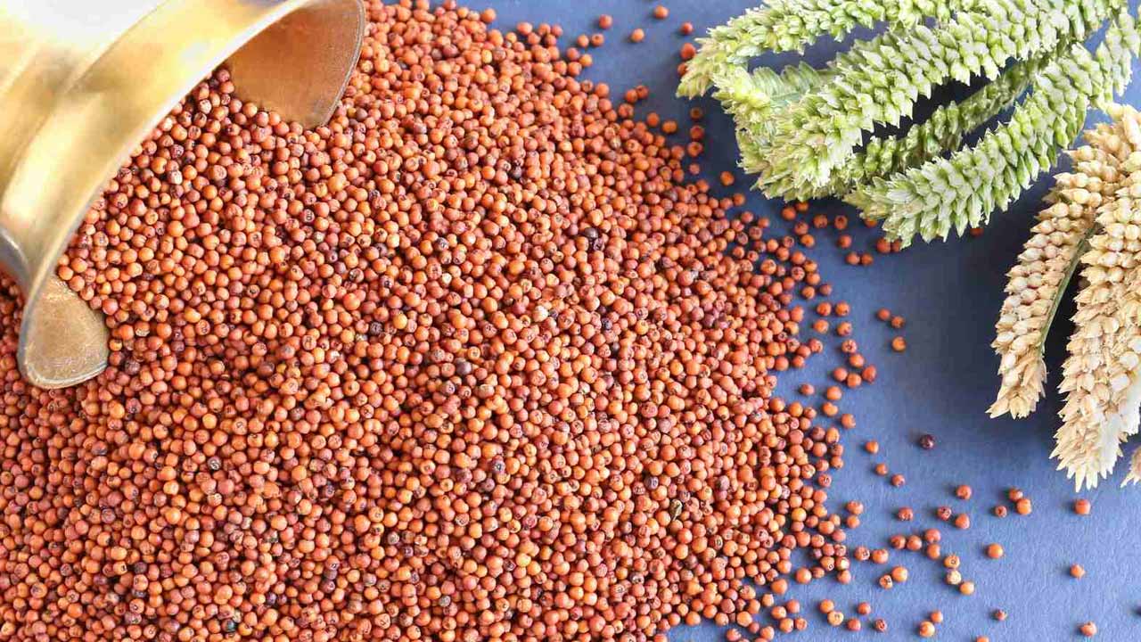 What are the benefits of mixing with ragi? How much should be taken per day?