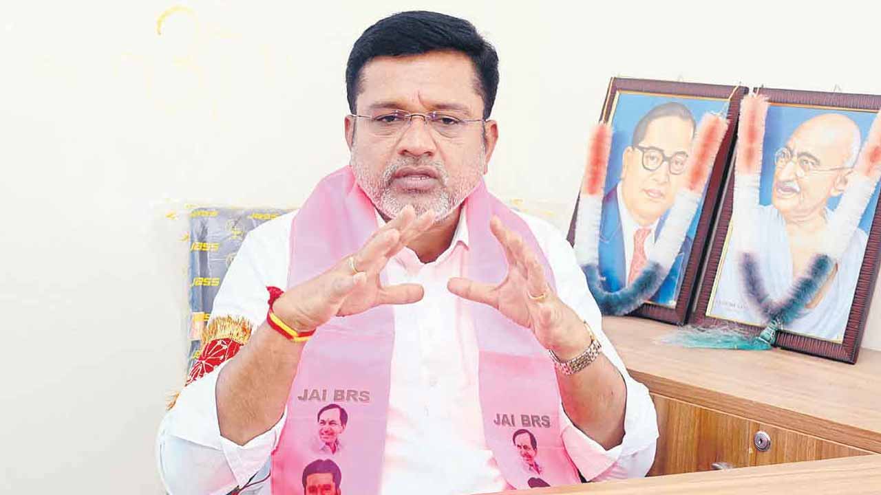 CM Revanth delirious?.. BRS leader Putta Madhu strongly criticizes him