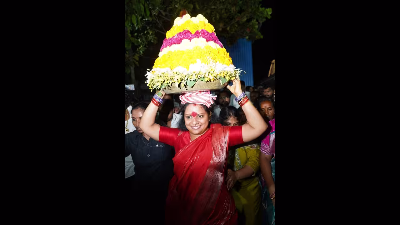 Kavitha: వాళ్లను ఎట్టి పరిస్థితుల్లోనూ వదలను: కవిత Kavitha