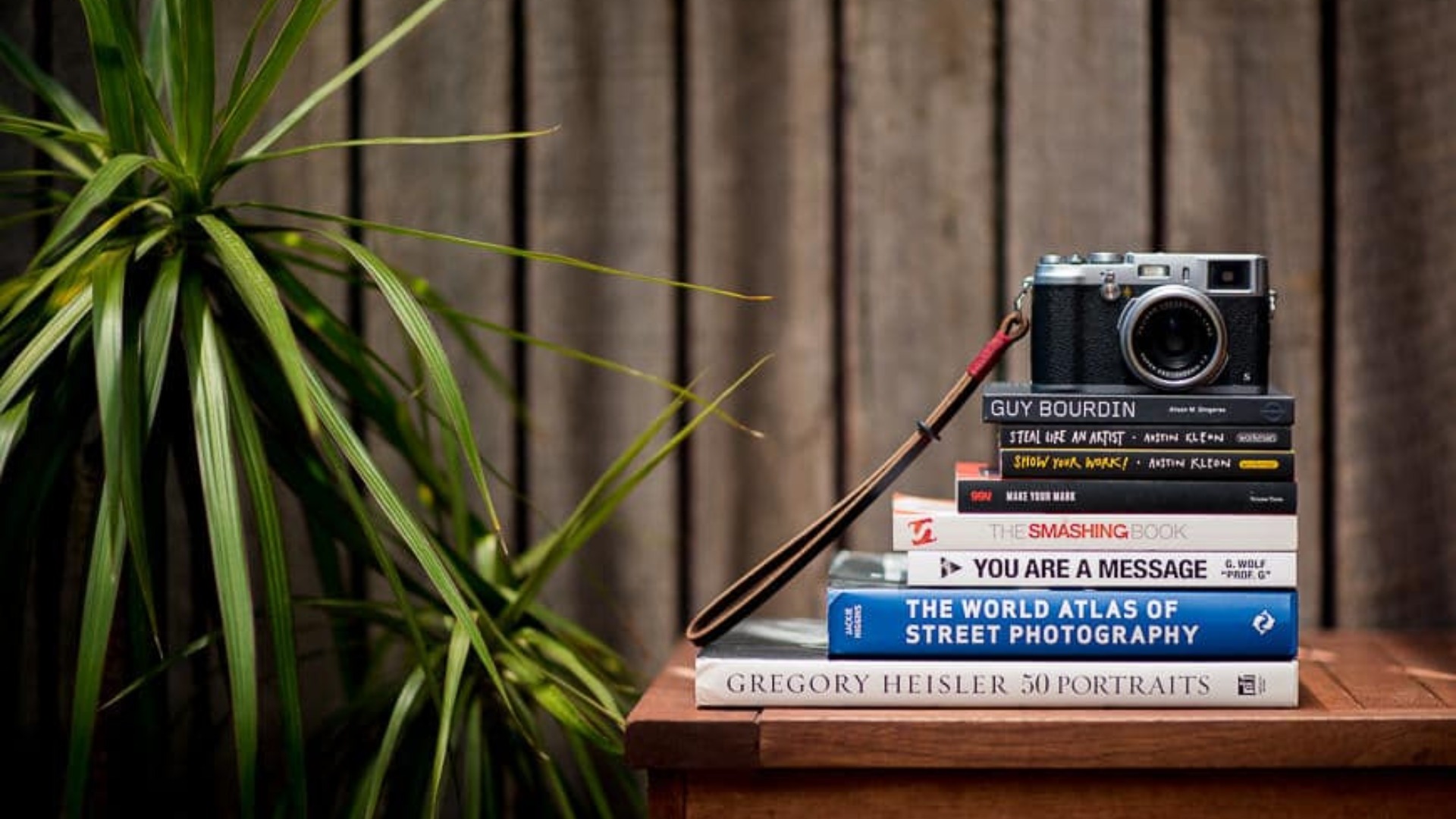 книга для…. книги для фотографов. красивые фото с книжными постановка. книга по фотошопу для начинающих закачать. Photographers book.