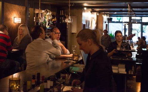 Bubbles & Wines Winebar & Champagnebar