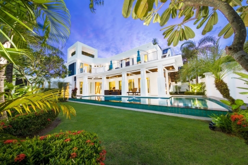 Villas in Pattaya Palm Oasis