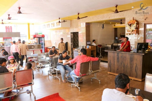 Navratna Pure Veg Hotel