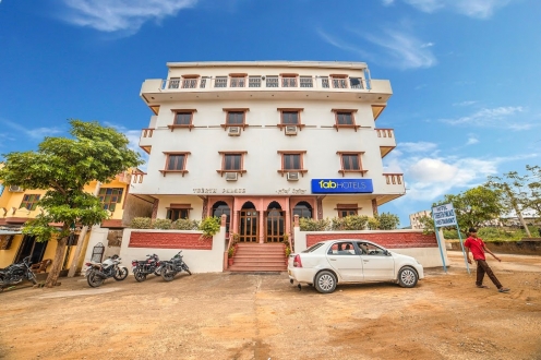 FabHotel Teerth Palace