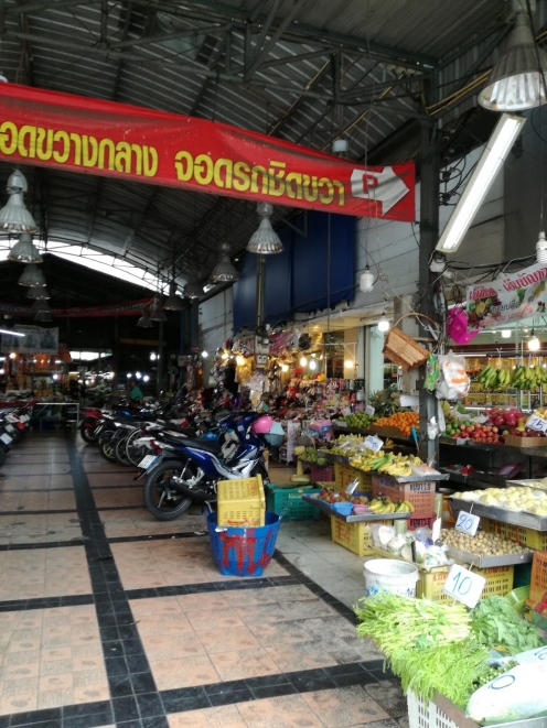 Wat Chai Mongkhon Market