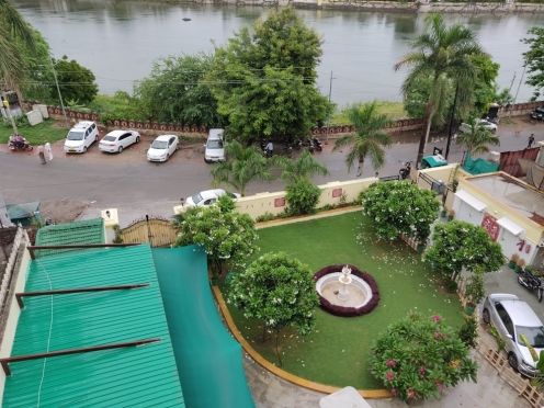 Hotel Bramha Niwas by the Lake