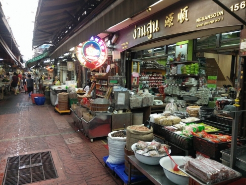 Sampeng market