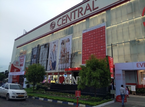 Central Shopping Mall Home Town building Kolkata
