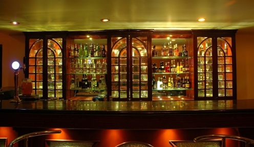 HOT & COLD BAR RESTAURANT