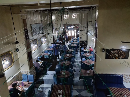 New Cathay Restaurant & Bar