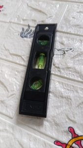 Plastic Torpedo Level with Three Bubble Levels: A Precision Measuring and Spirit Level Tool