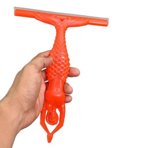 EFFECTIVE CLEANING TOOL FOR BATHROOMS AND KITCHENS FOR WET DIRTY SURFACES AND FLOORS