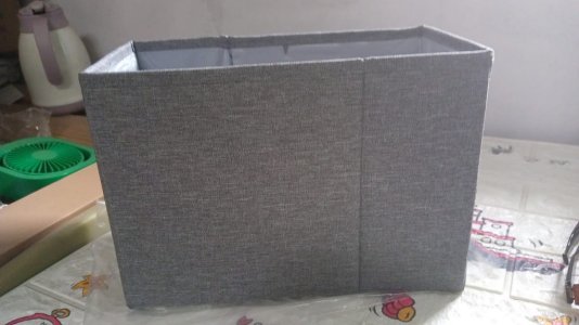 FOLDABLE STORAGE BOX WITH LID AND HANDLES