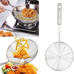 MEDIUM OIL STRAINER FOR PERFECTLY FRIED FOOD WITH EASE AND NO DAMAGE