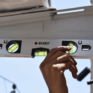 30 CM METRIC RULERS MADE OF ALUMINUM ALLOY WITH MAGNETIC TORPEDO LEVEL.